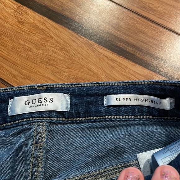 Guess High Rise Jeans - Picture 2 of 4